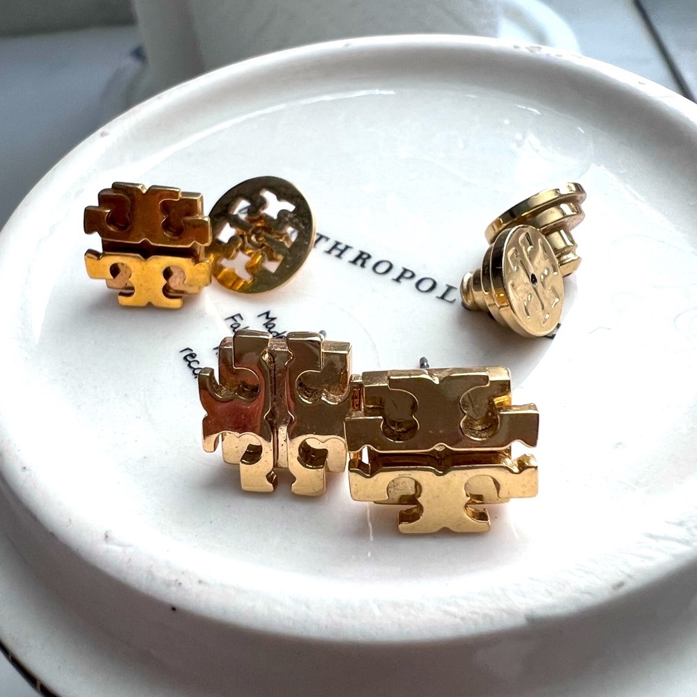 Tory Burch gold logo T earrings - plus one extra earring